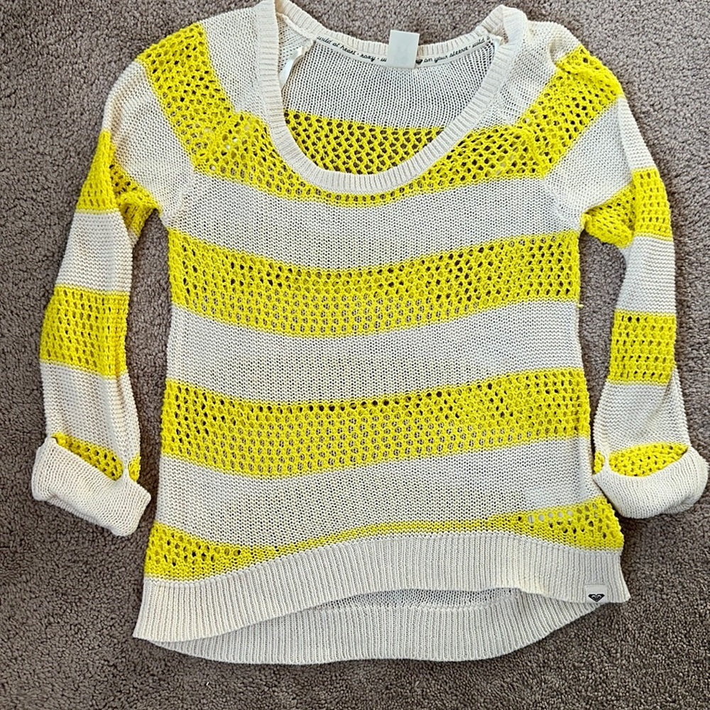 Women’s size medium Roxy striped knit sweater 3/4 length sleeves
